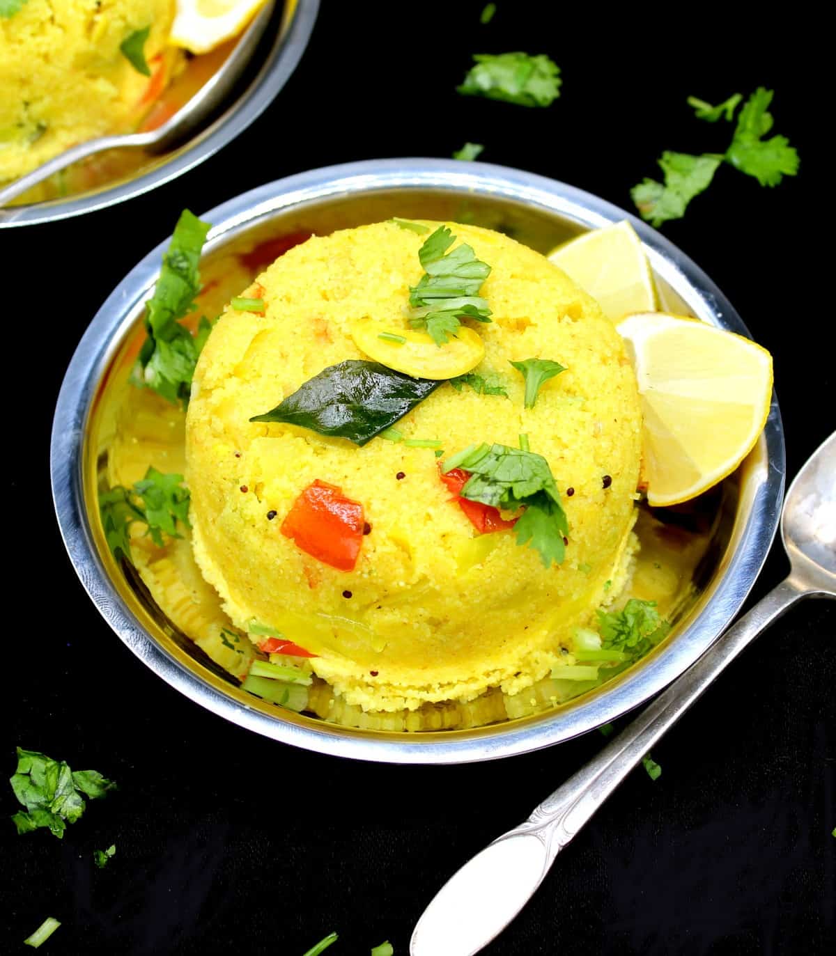 Rawa Upma mit Erbsencurry